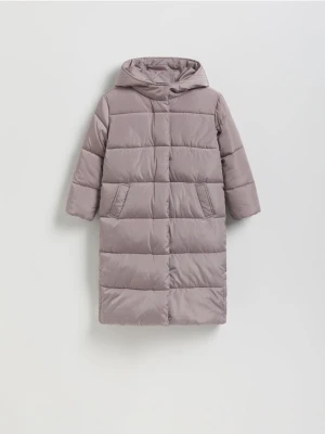 Reserved - Długi pikowany płaszcz z kapturem - beżowy