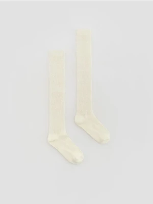 Reserved - Długie podkolanówki - złamana biel