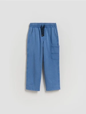 Reserved - Luźne spodnie z efektem sprania - niebieski