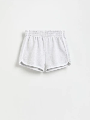 Reserved - Dresowe szorty z lampasem - jasnoszary