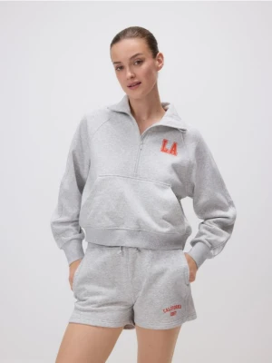 Reserved - Dresowe szorty z nadrukiem - jasnoszary