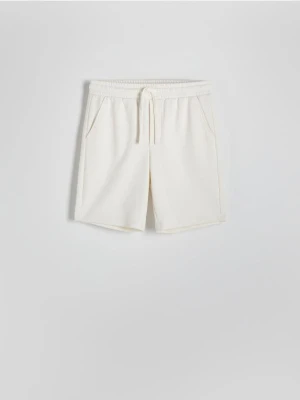 Reserved - Dresowe szorty - złamana biel