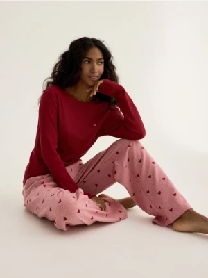 Reserved - Dwuczęściowa piżama w serca - czerwony