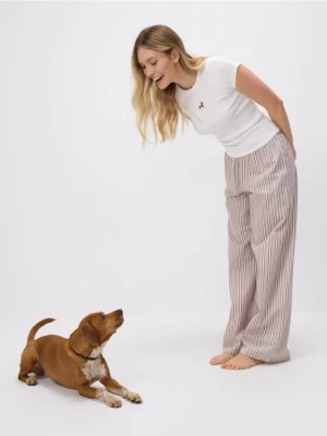 Reserved - Dwuczęściowa piżama z haftem - kremowy