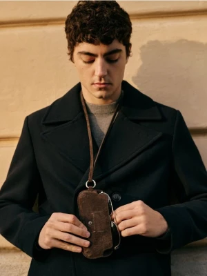 Reserved - Dwurzędowy płaszcz z dodatkiem wełny - granatowy