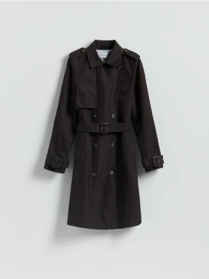 Zdjęcie produktu Reserved - Dwurzędowy trencz z paskiem - ciemnobrązowy