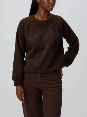 Reserved - Dzianinowa bluza z haftem - ciemnobrązowy