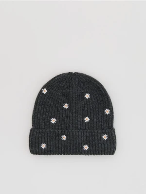 Reserved - Dzianinowa czapka z haftem - ciemnoszary