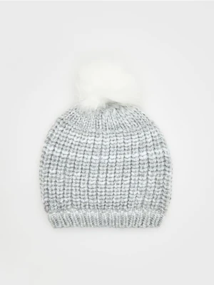 Reserved - Dzianinowa czapka z metalizowaną nicią - biały