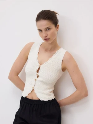 Reserved - Dzianinowa kamizelka - biały