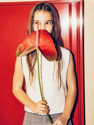 Reserved - Dzianinowa kamizelka z domieszką wełny - złamana biel