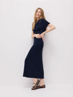 Reserved - Dzianinowa sukienka z kołnierzykiem - granatowy