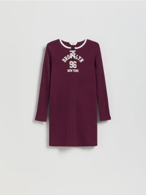 Reserved - Dzianinowa sukienka z nadrukiem - ciemnofioletowy