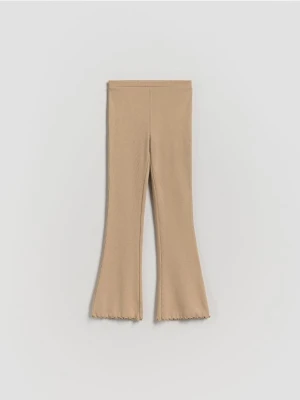 Reserved - Dzianinowe legginsy w prążek - beżowy