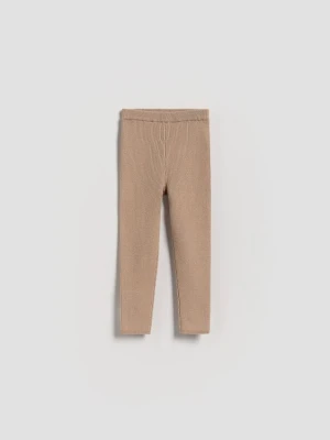 Reserved - Dzianinowe legginsy z wiskozą - beżowy
