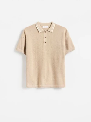 Reserved - Dzianinowe polo z krótkim rękawem - beżowy