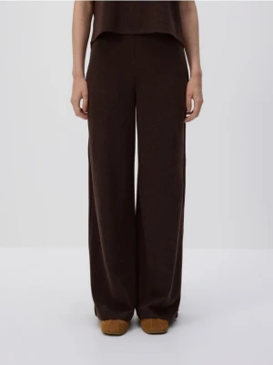 Reserved - Dzianinowe spodnie - ciemnobrązowy
