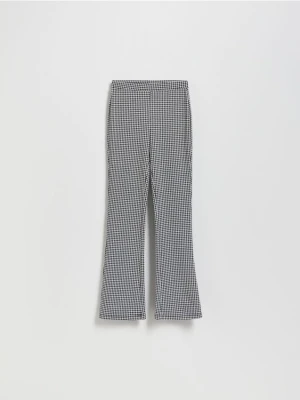 Reserved - Dzianinowe spodnie z wiskozą - wielobarwny