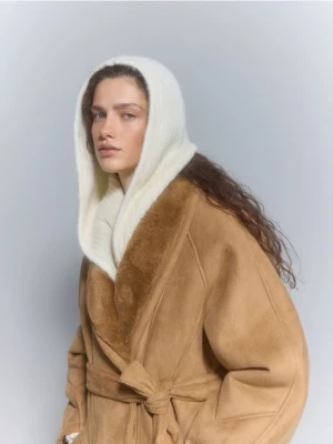 Zdjęcie produktu Reserved - Dzianinowy kaptur z wiązaniem - kremowy