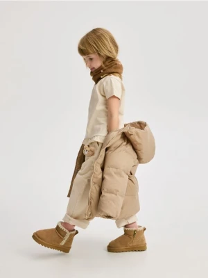 Reserved - Dzianinowy komin z aplikacją - beżowy