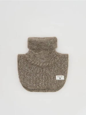 Reserved - Dzianinowy komin z golfem - beżowy