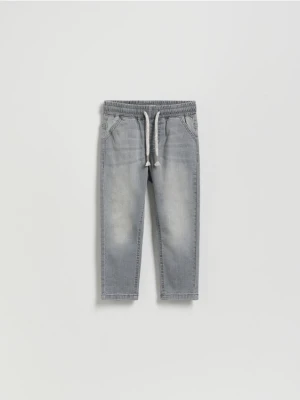 Reserved - Elastyczne jeansy carrot - jasnoszary