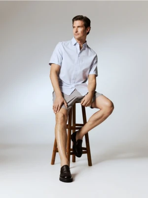 Reserved - Elegancka koszula regular fit - jasnoniebieski