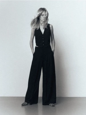 Reserved - Garniturowa kamizelka - czarny