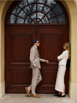 Reserved - Garniturowe spodnie carrot - beżowy