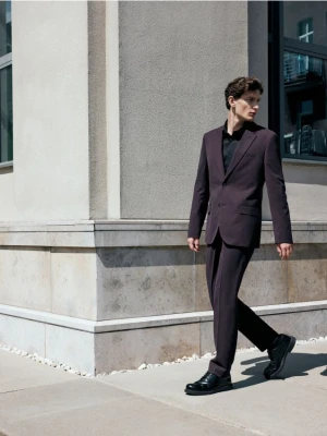 Reserved - Garniturowe spodnie slim fit - mahoniowy