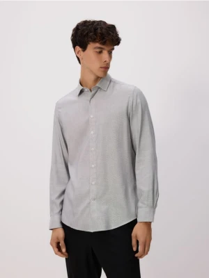 Reserved - Gładka koszula regular fit - granatowy