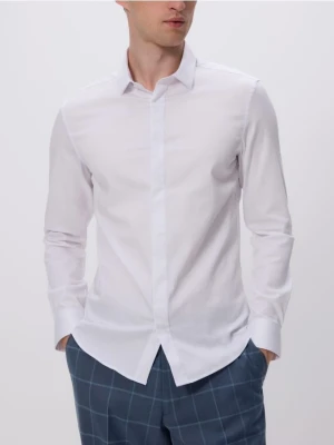 Reserved - Gładka koszula super slim fit - biały