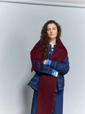 Reserved - Gładki szalik z frędzlami - bordowy