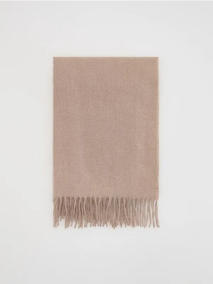 Reserved - Gładki szalik z frędzlami - kremowy