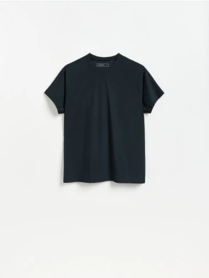 Reserved - Gładki t-shirt regular fit - czarny