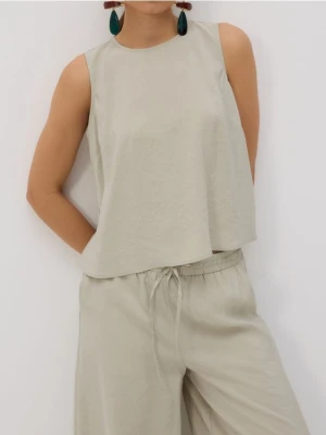 Reserved - Gładki top z modalu - jasnozielony