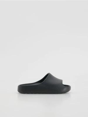 Reserved - Gładkie klapki - czarny