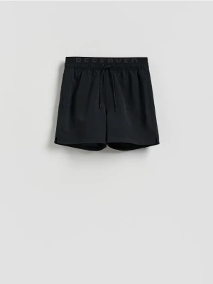 Reserved - Gładkie szorty plażowe - czarny