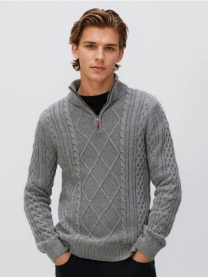 Reserved - Golf z warkoczowym splotem - szary