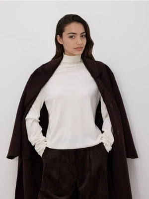 Reserved - Golf z wiskozą - złamana biel