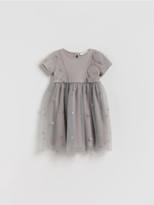 Reserved - Haftowana sukienka z tiulem - jasnoszary
