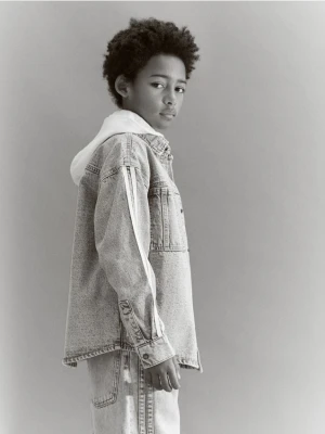 Reserved - Jeansowa koszula z kapturem - niebieski