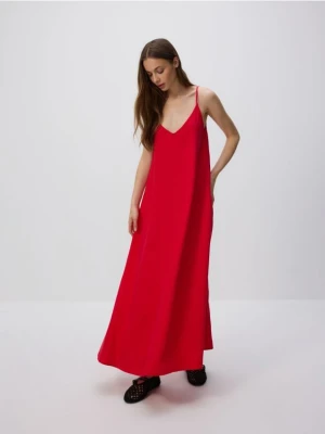 Reserved - Jeansowa sukienka maxi - czerwony