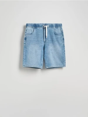 Reserved - Jeansowe szorty jogger - niebieski