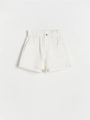 Reserved - Jeansowe szorty paperbag - złamana biel