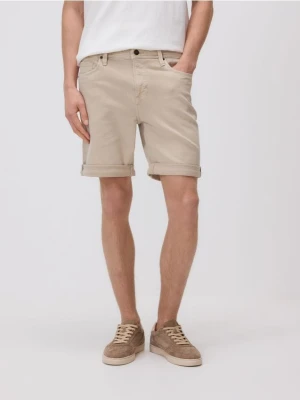 Reserved - Jeansowe szorty slim fit - beżowy