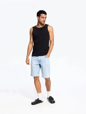 Reserved - Jeansowe szorty slim fit - niebieski