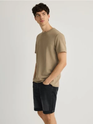 Reserved - Jeansowe szorty slim fit - szary