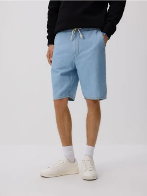 Reserved - Jeansowe szorty straight - niebieski