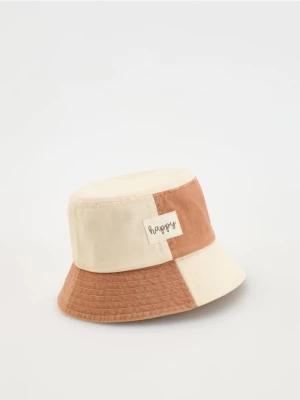 Reserved - Jeansowy bucket hat - beżowy